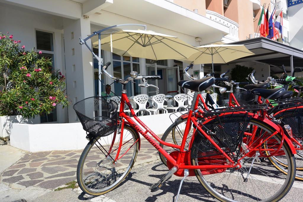 Hotel Antoniana Caorle Exterior foto